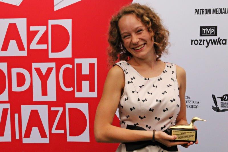 Nagrodę Stowarzyszenia Dziennikarzy Rzeczypospolitej Polskiej „Pomorze Zachodnie” przyznano Ewie Agacie Mociak