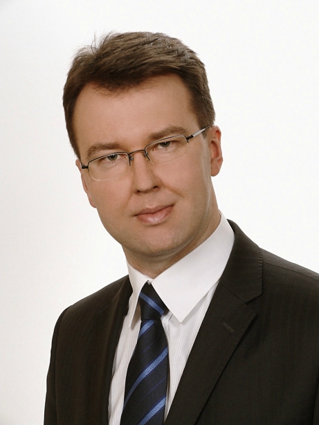 dr Piotr Chrobak